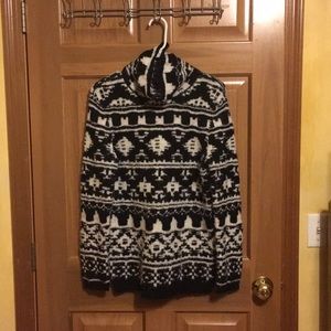 Black and white oversized sweater size S